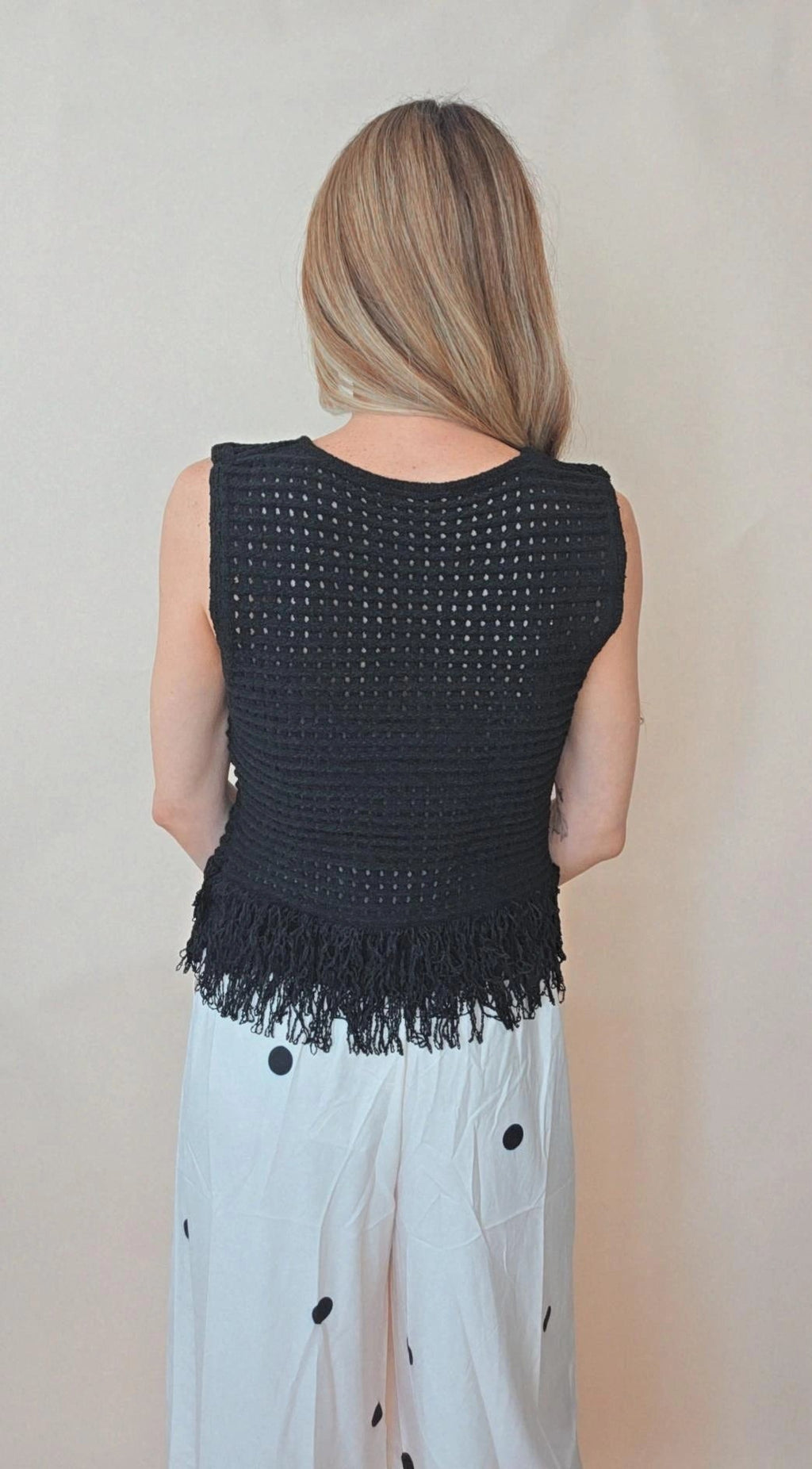 Blusa Tejida Negra con Flecos
