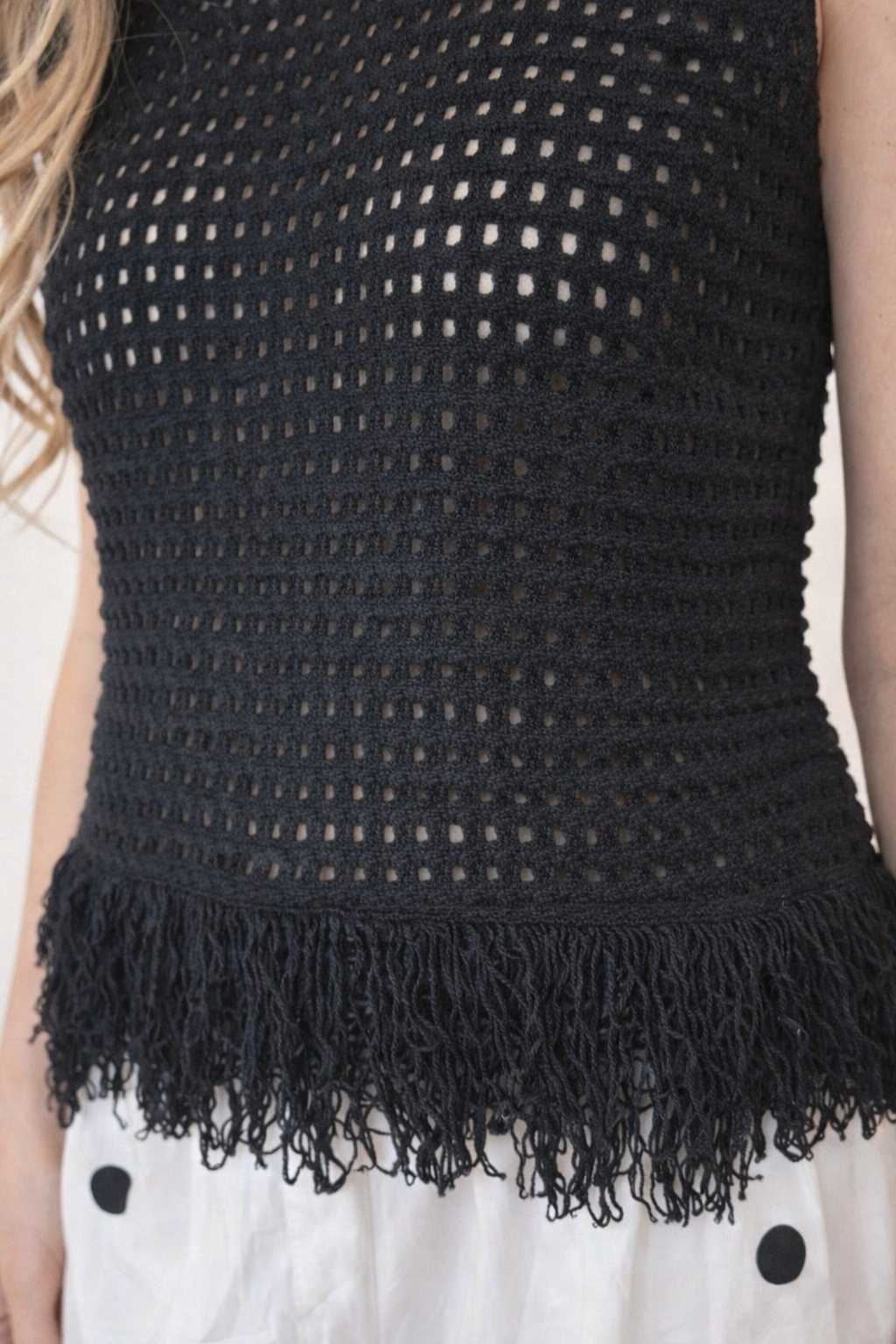 Blusa Tejida Negra con Flecos