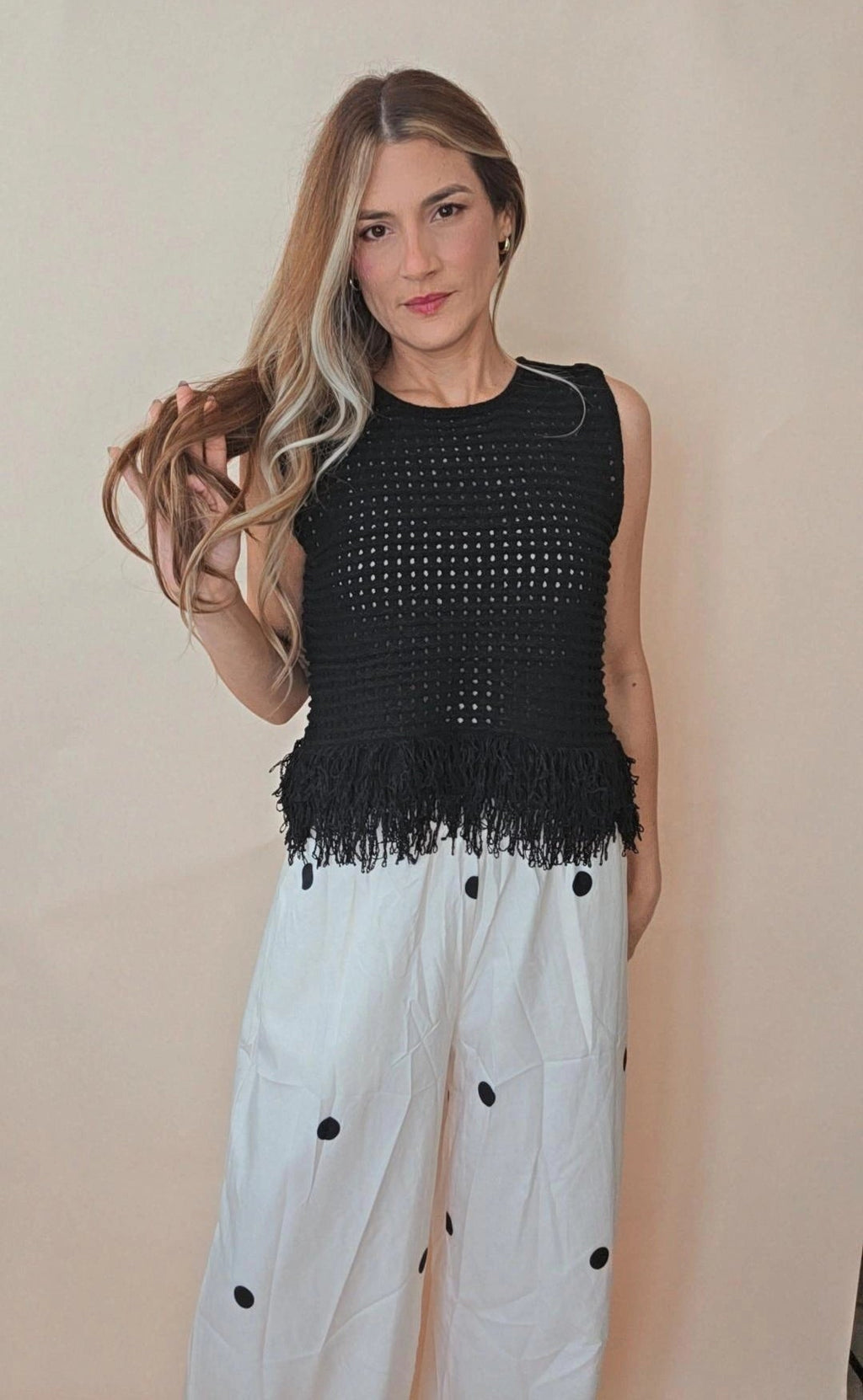 Blusa Tejida Negra con Flecos